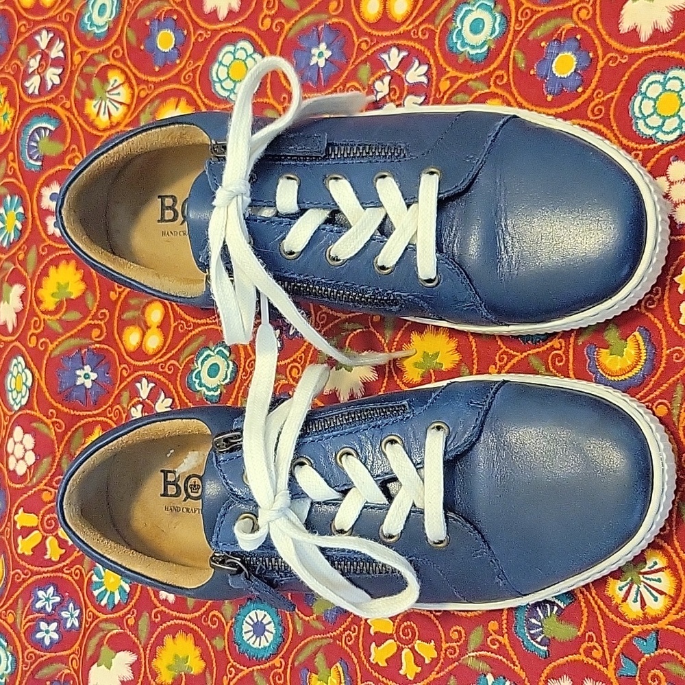 Born Womens Blue Leather Sneakers with Side Zippers Size 9M